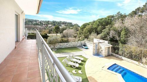 Lloret De Mar Villa Sleeps 10
