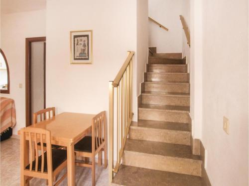 Three-bedroom Holiday Home In Los Urrutias