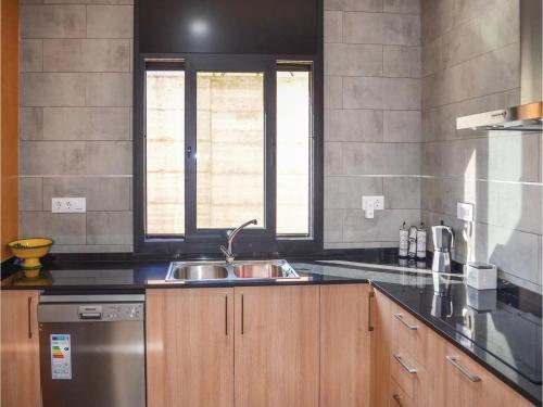 Four-bedroom Holiday Home In Macanet De La Selva
