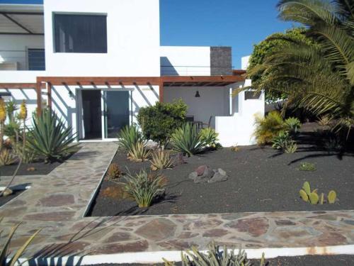 Macher Villa Sleeps 4 Pool Wifi
