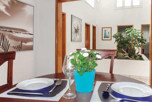 Macher Villa Sleeps 10 Wifi