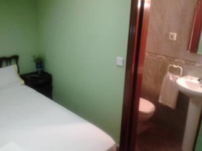 Hostal Casa De Huespedes La Asturiana