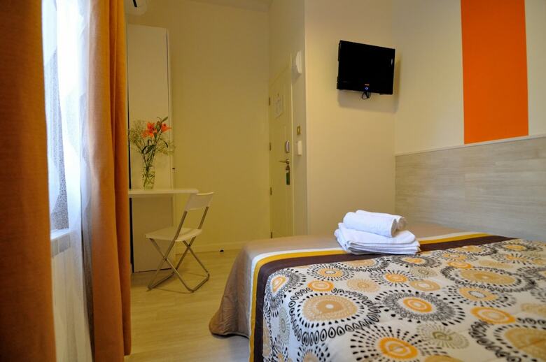 Albergue Far Home Plaza Mayor
