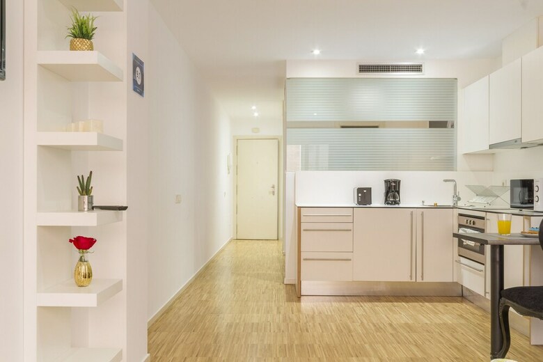 7rooms7 Gran Via Madrid Apartments
