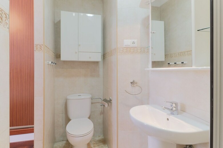 Apartamento Brand New One Bedroom Cathedral Views