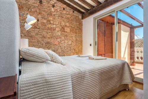 Two-bedroom Apartment With Terrace Pastor