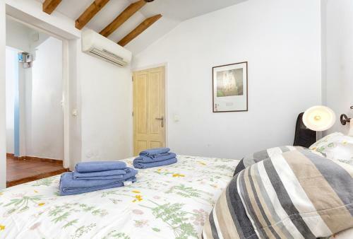 Three-bedroom Apartment With Terrace Lion