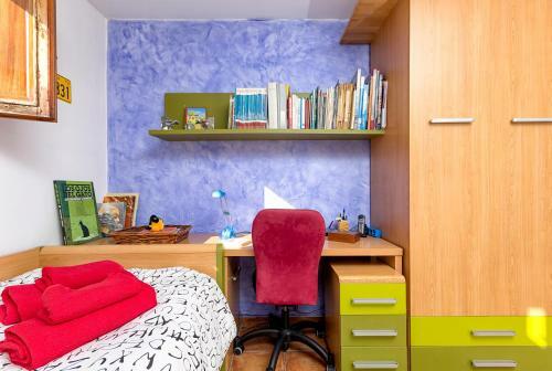 Three-bedroom Apartment With Terrace Lion