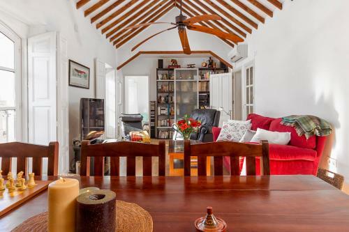 Three-bedroom Apartment With Terrace Lion