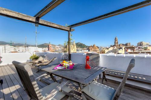 Three-bedroom Apartment With Terrace Lion