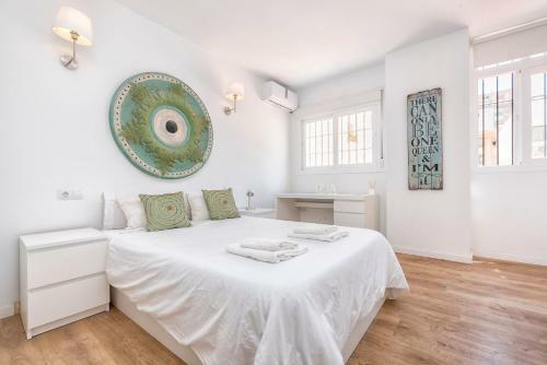 Three-bedroom Apartment Cervantes