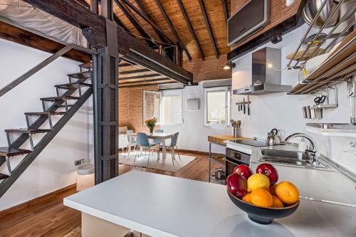 One-bedroom Apartment With Terrace Tina