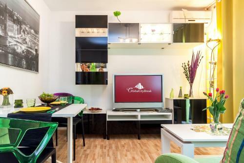 Two-bedroom Apartment Casilari