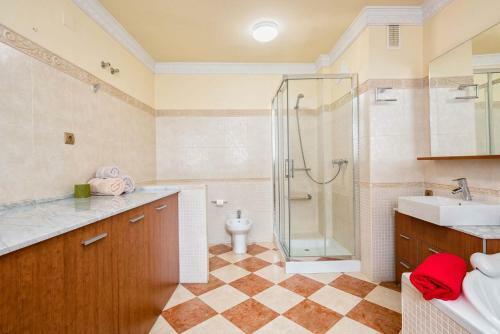 Three-bedroom Apartment With Terrace Emma