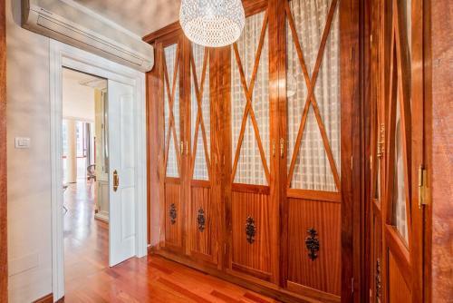 Three-bedroom Apartment With Terrace Emma