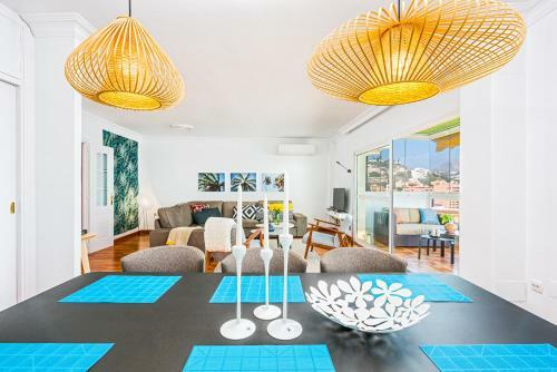 Three-bedroom Apartment With View Charlie