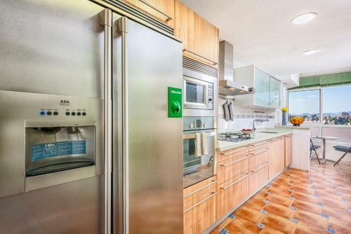 Three-bedroom Apartment With View Charlie