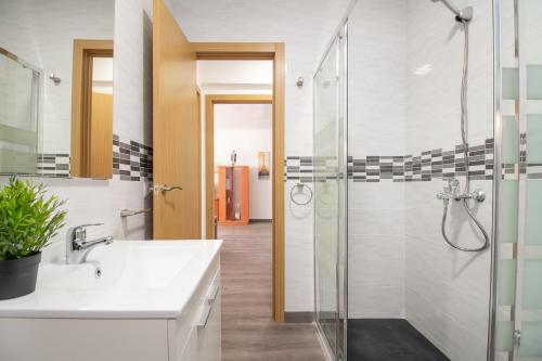 Sea View 2 Bedroom Apartment