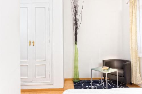 One-bedroom Apartment With Terrace Picasso