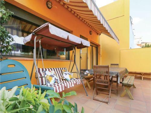 Five-bedroom Holiday Home In Malgrat De Mar