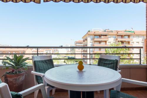 Ref. 190. Apart. Avenida
