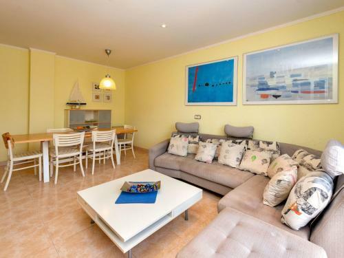 Apartment Montserrat
