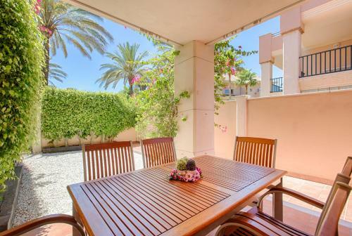 Jardines De Lunamar Beach Apartment