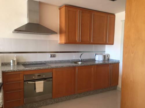 Aloha Hill Club Contemporary Apartment
