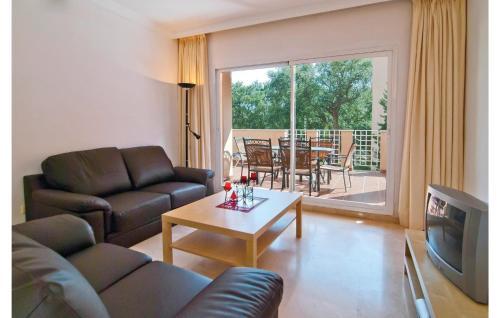 Three-bedroom Apartment In Marbella-elviria