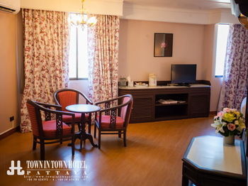 Hotel Town In Town Pattaya