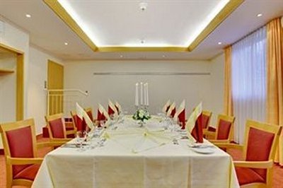Hotel Balladins Superior Cologne Airport