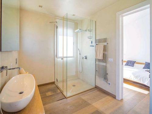 Four-bedroom Holiday Home In Moscari