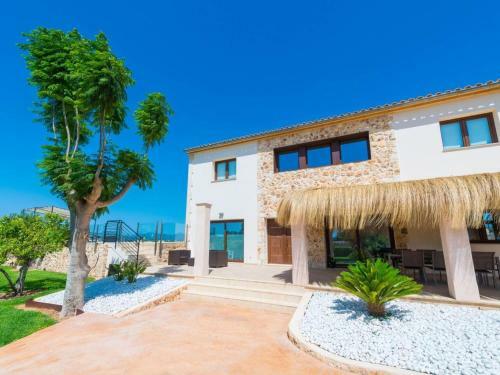 Holiday Home Can Bou