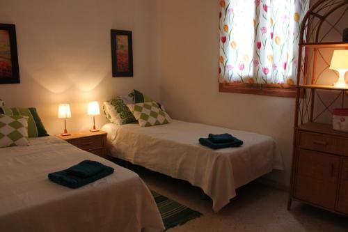 Apartamentos El Capistrano Nerja Guy P. Way