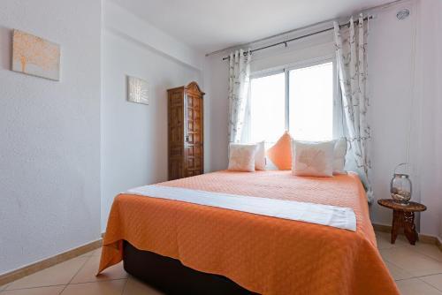 Stylish Apartment Over Balcon De Europa
