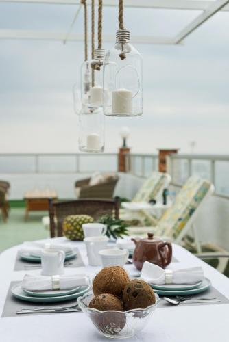 Stylish Apartment Over Balcon De Europa