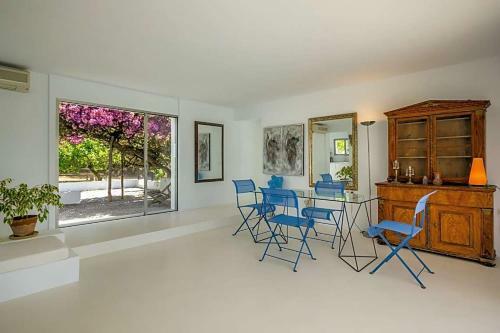 Playa De Talamanca Villa Sleeps 4 Pool Air Con Wifi