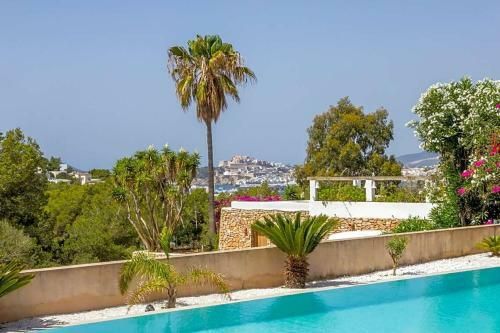 Playa De Talamanca Villa Sleeps 4 Pool Air Con Wifi