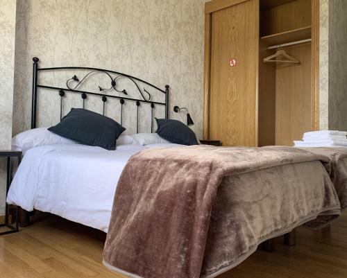 Hostal Pension 23-vinte E Tres