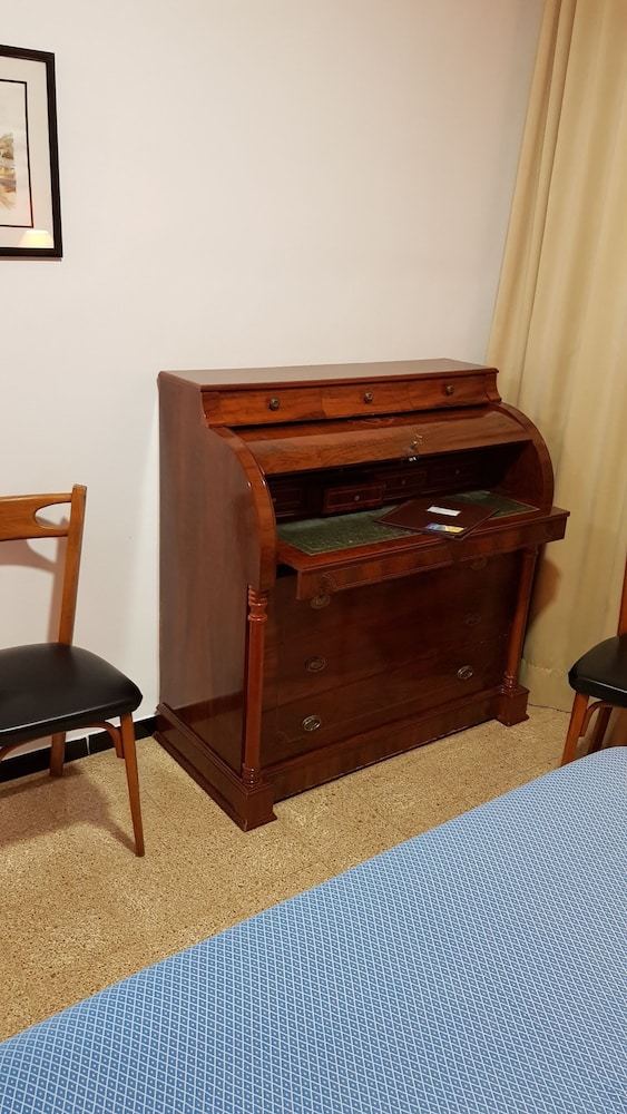 Hostal Residencia Catalina