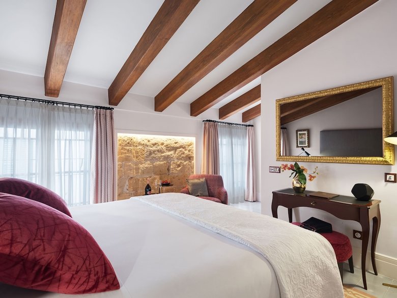 Hotel Gloria De Sant Jaume