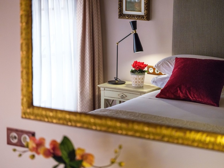 Hotel Gloria De Sant Jaume