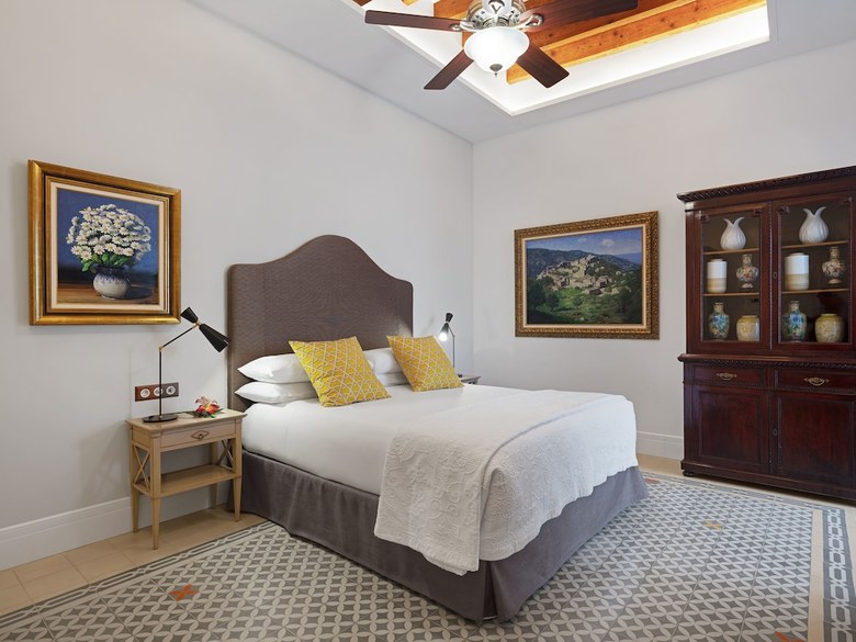 Hotel Gloria De Sant Jaume