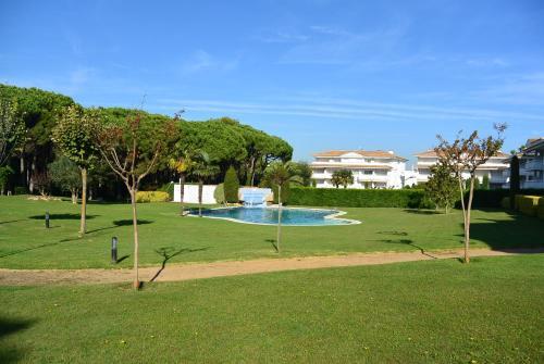 Apart. Green Mar 302