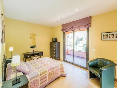 Four-bedroom Holiday Home In Pals