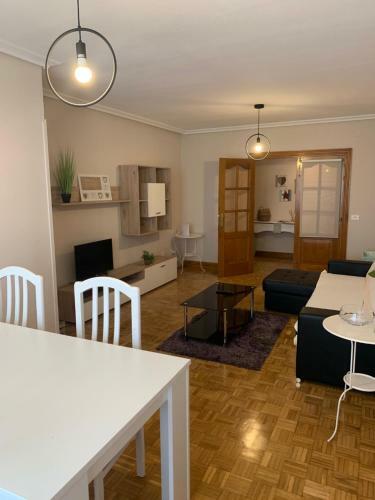 Albergue Alojamientos Estela