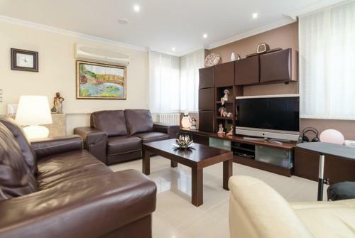 Pineda De Mar Villa Sleeps 6 Pool Air Con Wifi