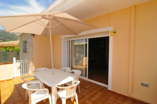 Villa Homeholidaysrentals Navy Blue