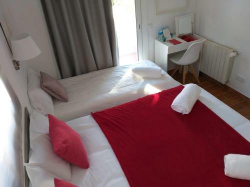 Hostal Art Villa S'agar� A 1000 M De La Playa