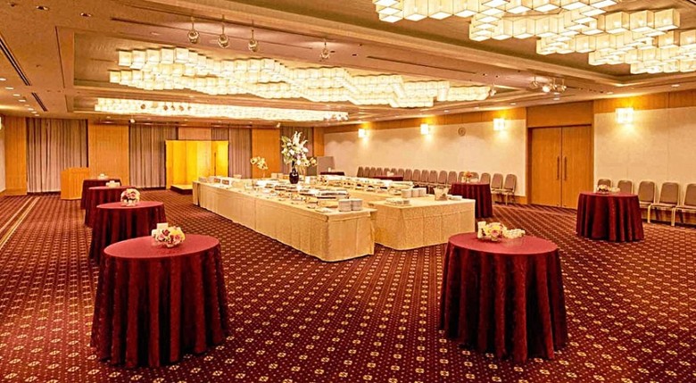 Toshi Center Hotel